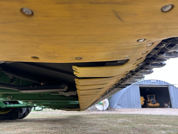 2012 John Deere 640FD Header Combine