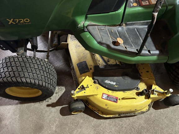 2010 John Deere X720 Garden Tractor