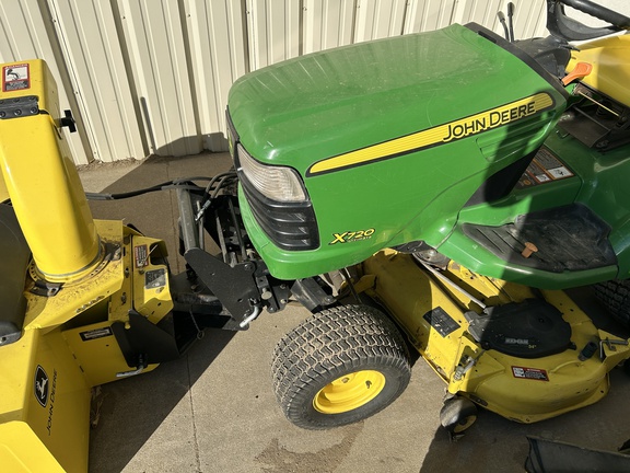 2010 John Deere X720 Garden Tractor