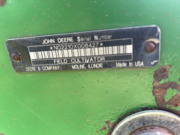 2009 John Deere 2210 Field Cultivator