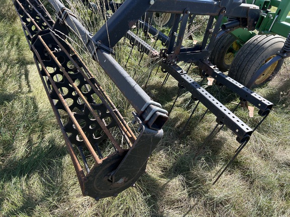 2009 John Deere 2210 Field Cultivator