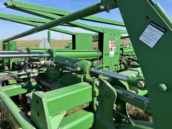2009 John Deere 2210 Field Cultivator