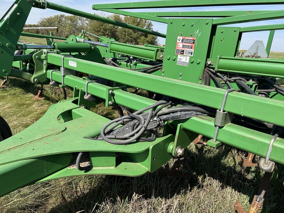 2009 John Deere 2210 Field Cultivator