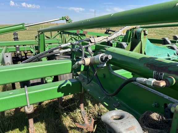 2009 John Deere 2210 Field Cultivator