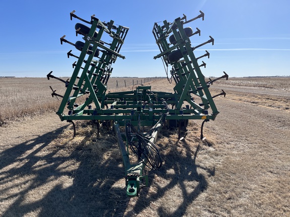 1998 John Deere 980 Field Cultivator