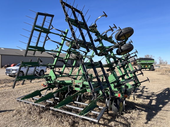 1998 John Deere 980 Field Cultivator