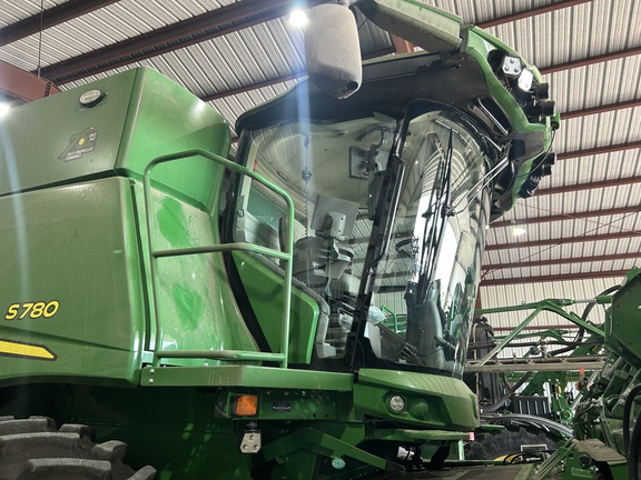 2022 John Deere S780 Combine