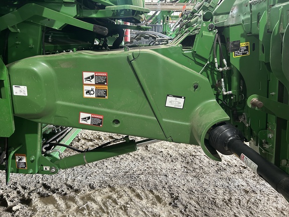 2022 John Deere S780 Combine