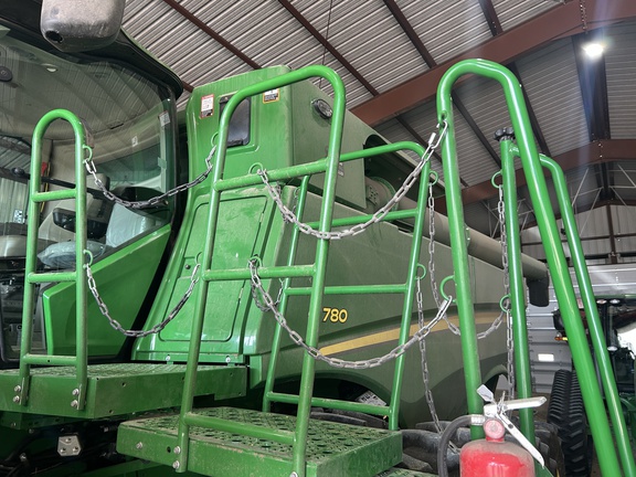 2022 John Deere S780 Combine