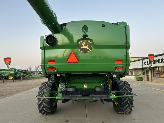 2022 John Deere S780 Combine