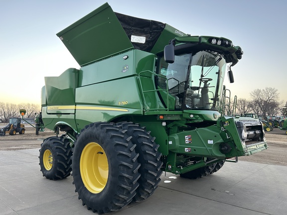 2022 John Deere S780 Combine