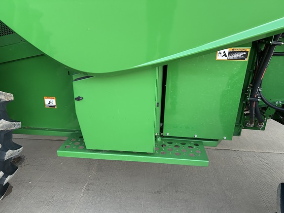 2022 John Deere S780 Combine