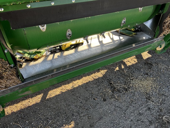 2024 John Deere RD40F Header Combine