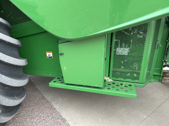 2023 John Deere S770 Combine