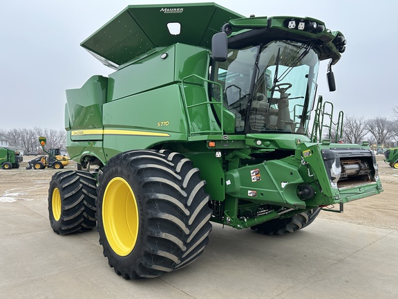 2023 John Deere S770 Combine