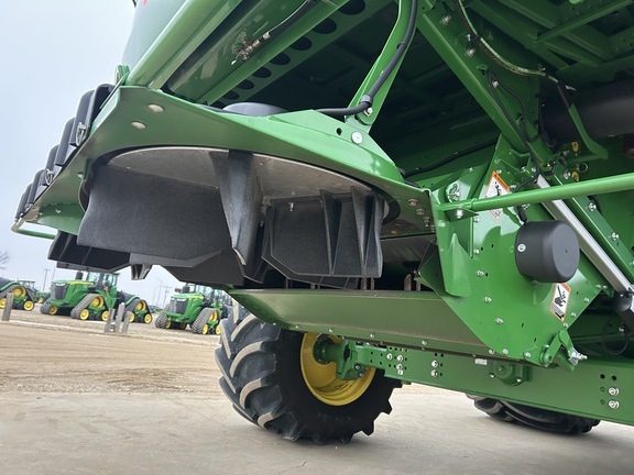 2023 John Deere S770 Combine