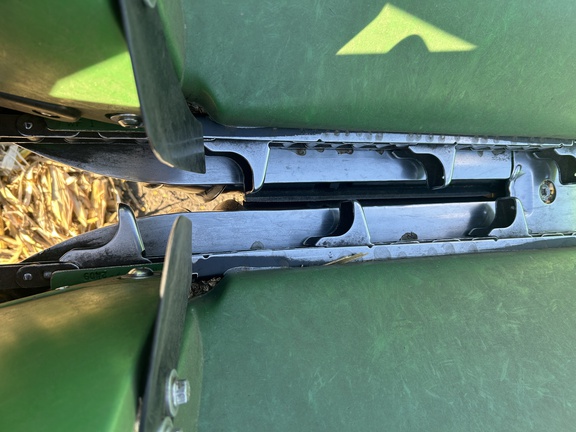 2022 John Deere C12R Header Corn Head