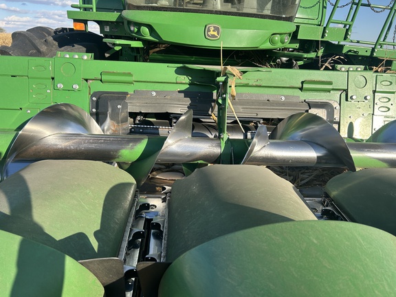 2022 John Deere C12R Header Corn Head