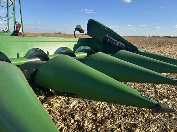 2022 John Deere C12R Header Corn Head