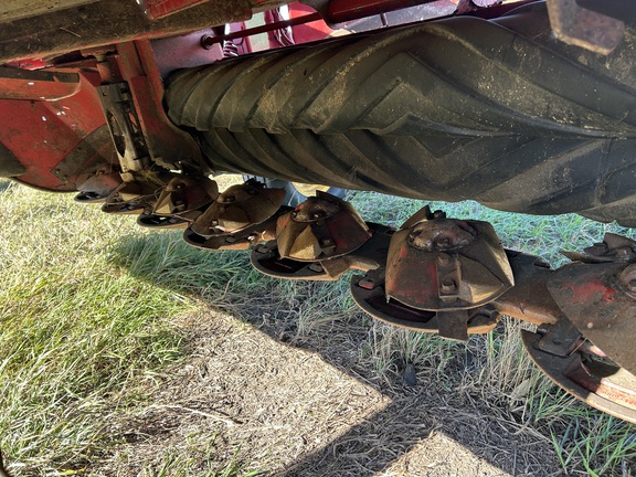 2009 New Holland H7450 Mower Conditioner