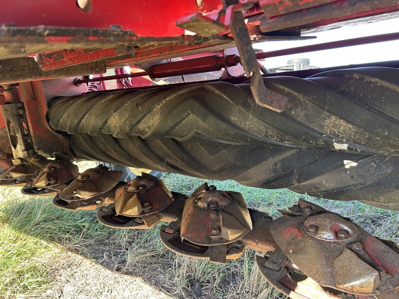 2009 New Holland H7450 Mower Conditioner