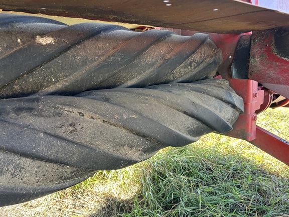 2009 New Holland H7450 Mower Conditioner