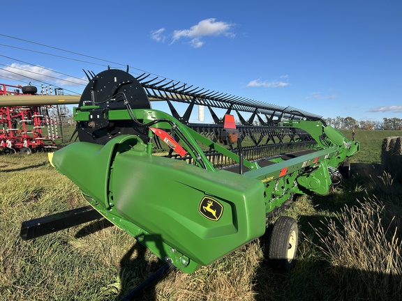 2024 John Deere RD40F Header Combine