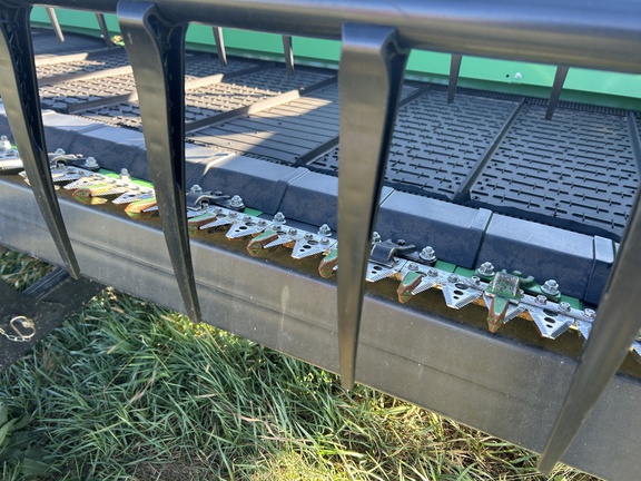 2024 John Deere RD40F Header Combine