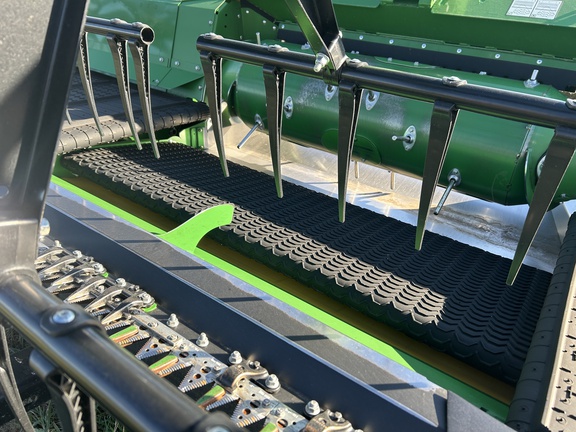 2024 John Deere RD40F Header Combine