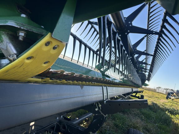 2024 John Deere RD40F Header Combine
