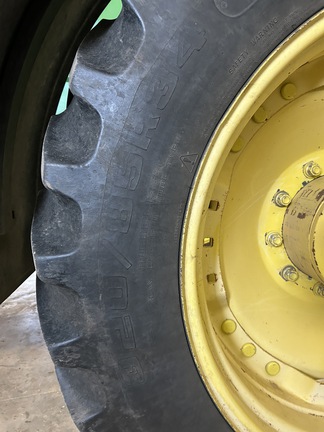 2007 John Deere 7520 Tractor