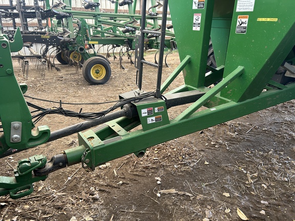 2011 Brent 1082 Grain Cart