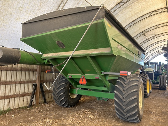 2011 Brent 1082 Grain Cart