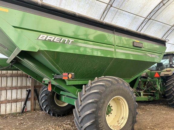 2011 Brent 1082 Grain Cart
