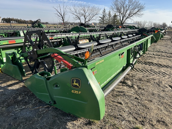2018 John Deere 635F Header Combine