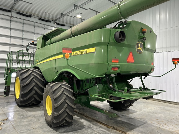 2020 John Deere S780 Combine