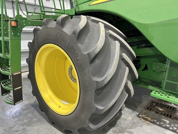 2020 John Deere S780 Combine
