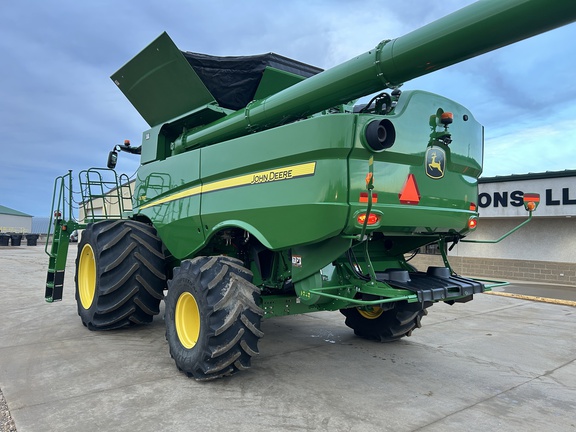 2020 John Deere S780 Combine
