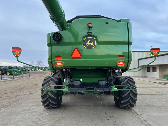 2020 John Deere S780 Combine