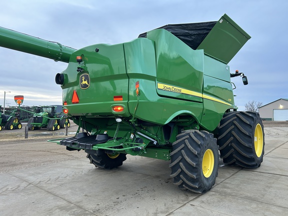 2020 John Deere S780 Combine