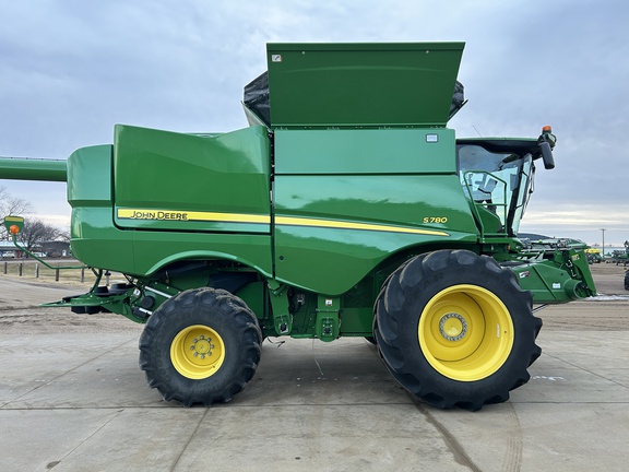 2020 John Deere S780 Combine
