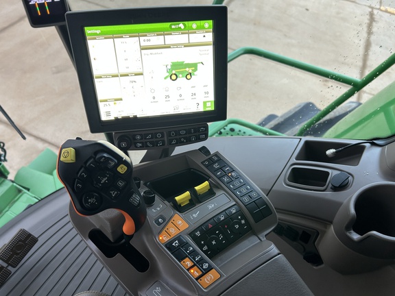 2020 John Deere S780 Combine