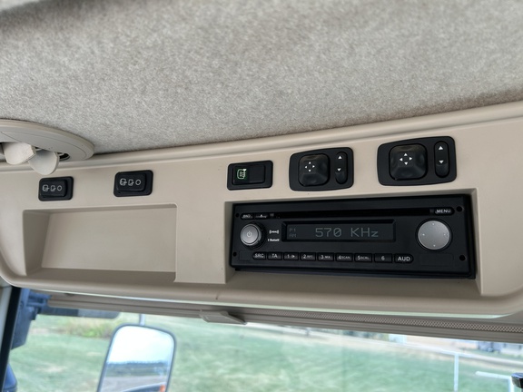 2015 John Deere 8320R Tractor