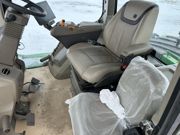 2025 John Deere 9RX 640 Tractor Rubber Track