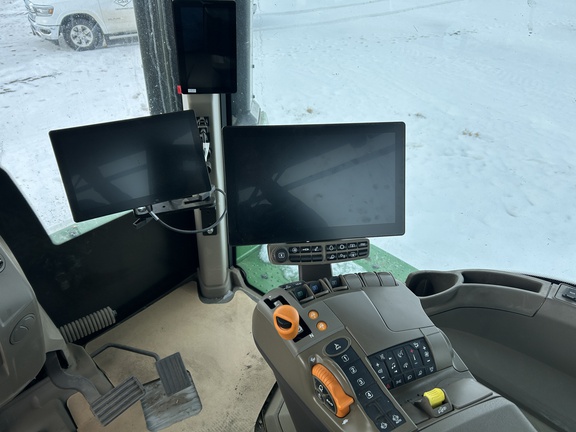 2025 John Deere 9RX 640 Tractor Rubber Track