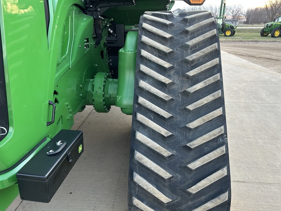 2025 John Deere 9RX 590 Tractor Rubber Track