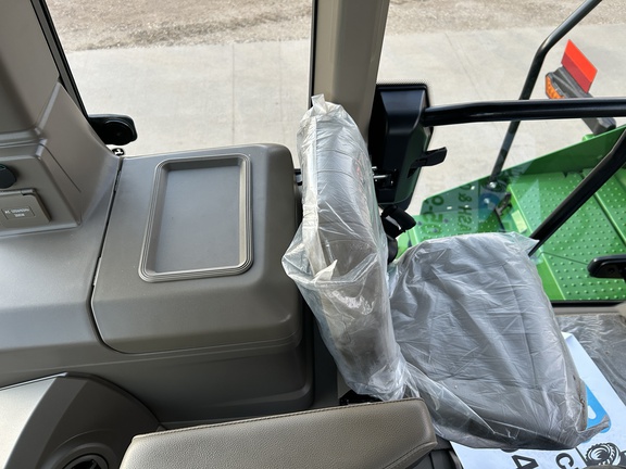 2025 John Deere 9RX 590 Tractor Rubber Track