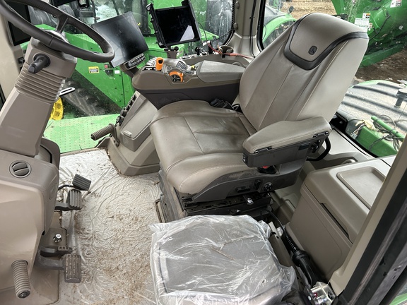 2025 John Deere 9RX 590 Tractor Rubber Track