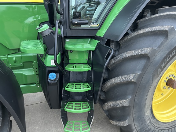 2023 John Deere 8R 280 Tractor