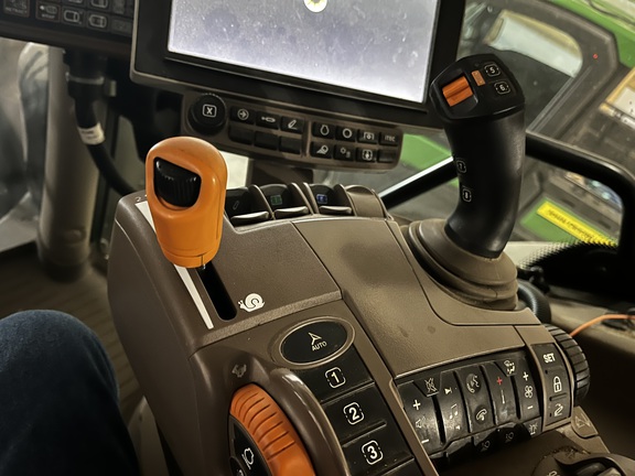 2022 John Deere 6R 155 Tractor